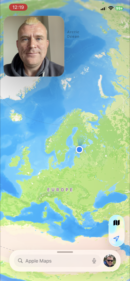 Face Over Screen streaming over a map